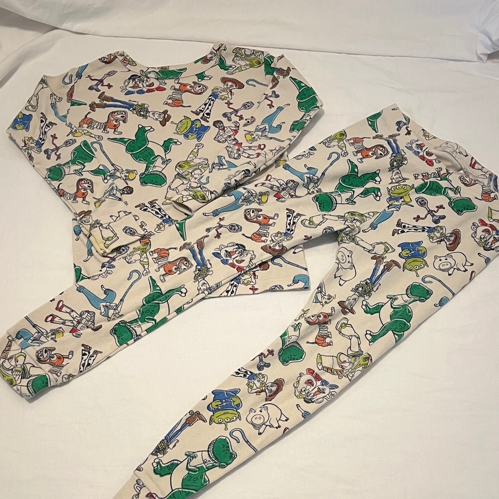 Toy Story Print Pajama Set, size 5